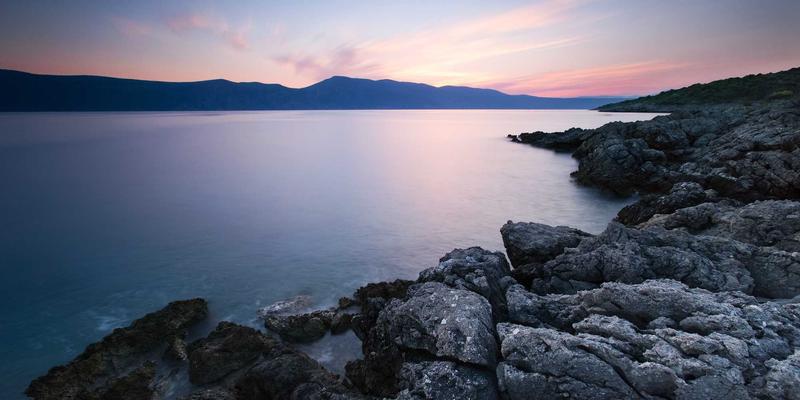 丝路智慧与数字浪潮：东西方思想交流如何塑造科技人文的未来